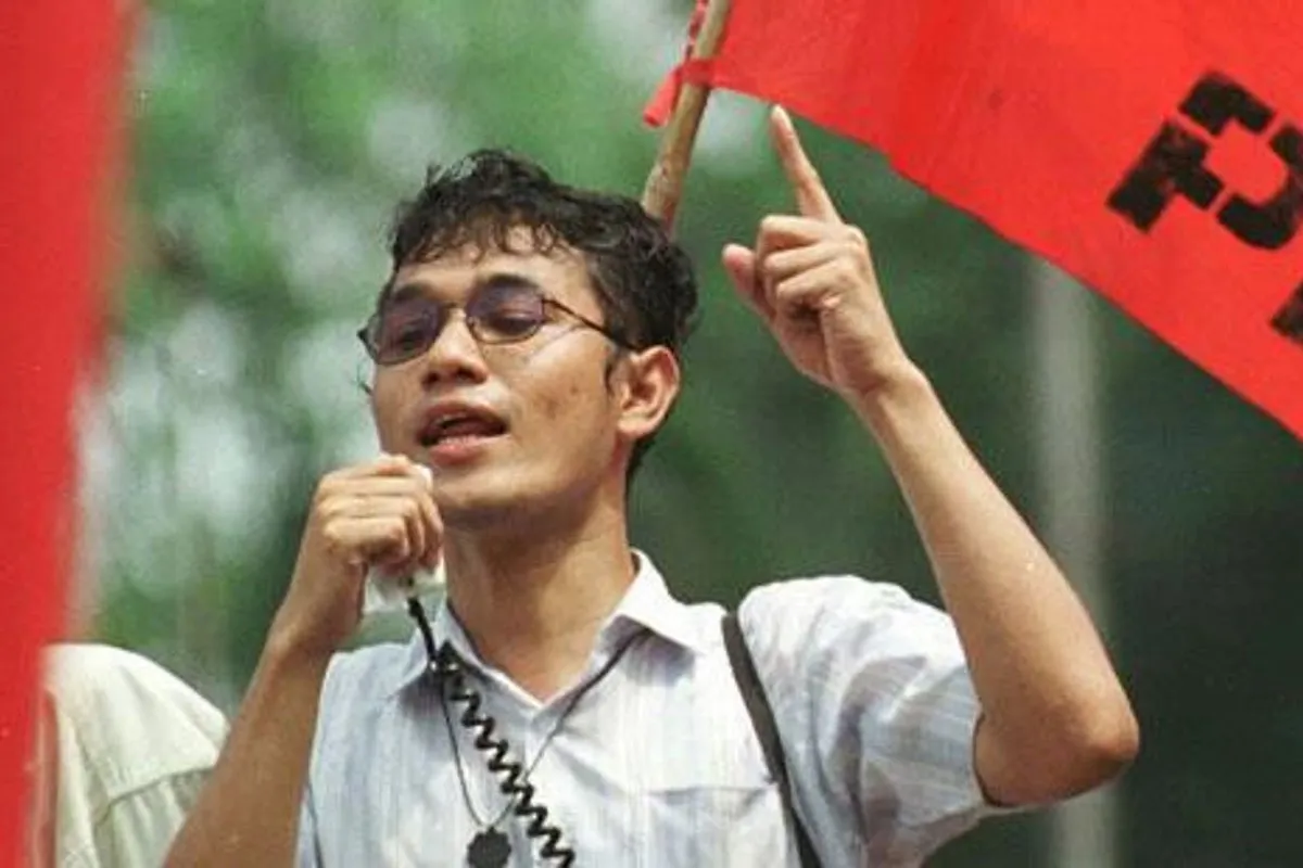 TELUNJUK YANG KEMBALI KE WAJAH SENDIRI