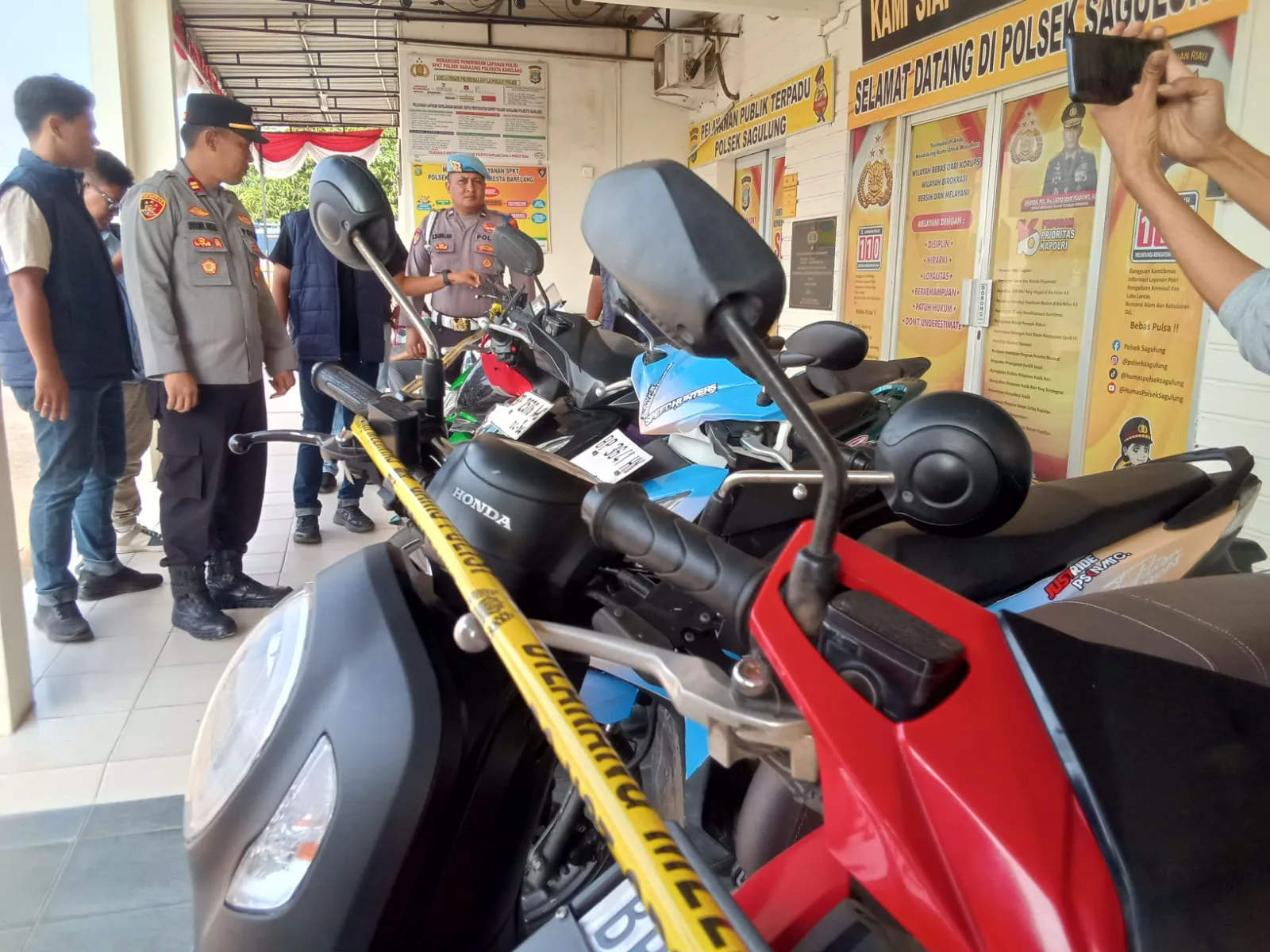 Berita Terkini: Polsek Sagulung Ungkap 5 Kasus Curanmor dan Curat, 5 Tersangka Diciduk, 17 Motor Diamankan