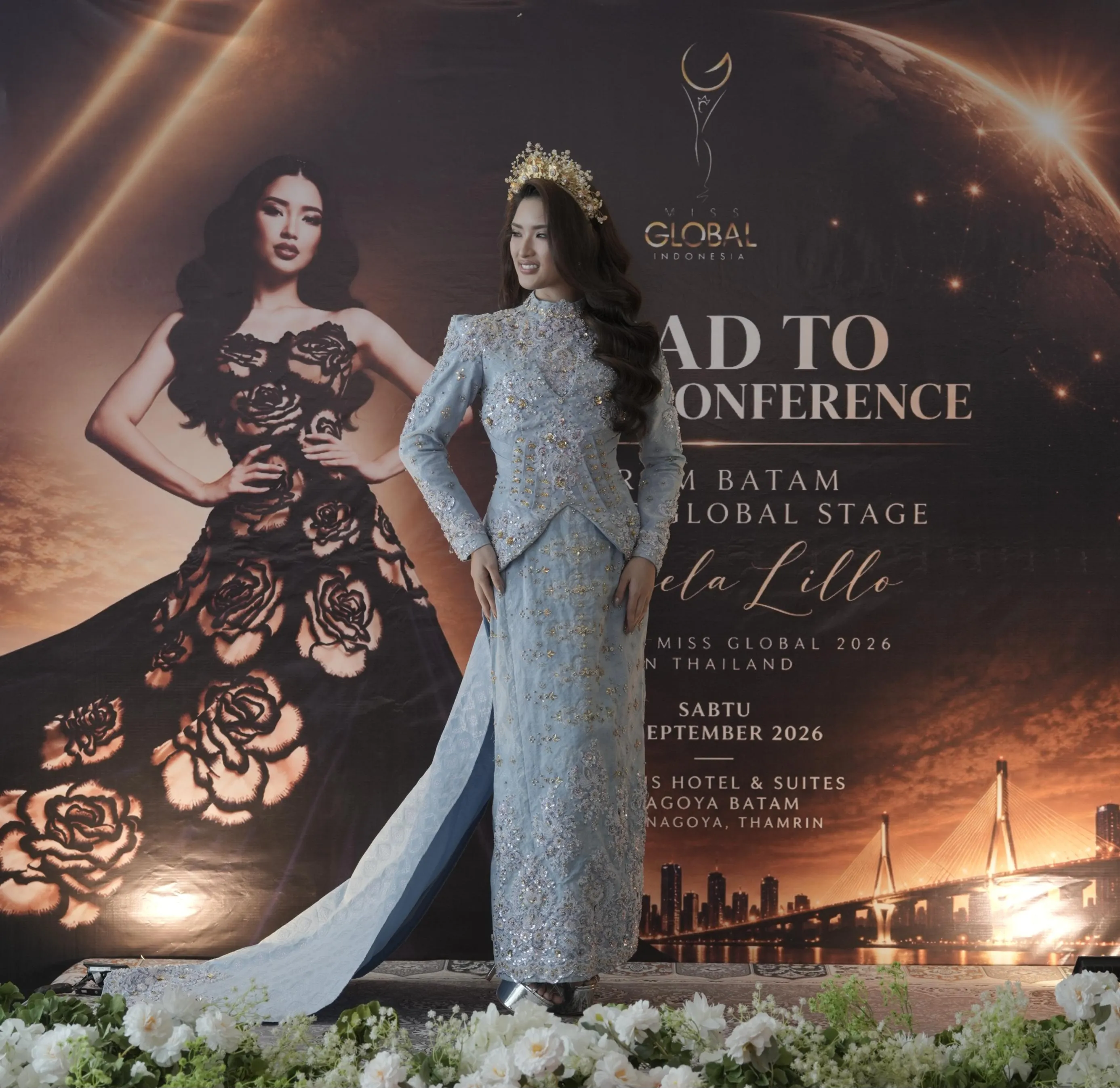 Sentuhan Kain Batam Karya Ronald Moreno Warnai Langkah Angela Lillo di Miss Global 2026 Thailand