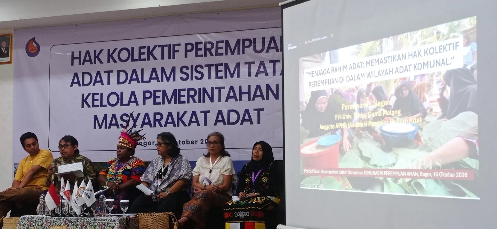 Memastikan Hak Kolektif Perempuan Dalam Wilayah Adat Komunal
