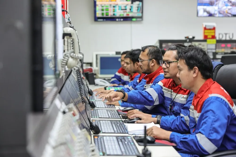 Kisah Pekerja Kilang Pertamina Kawal Satgas Ramadan & Idulfitri 2026 dari Balik Panel Kontrol