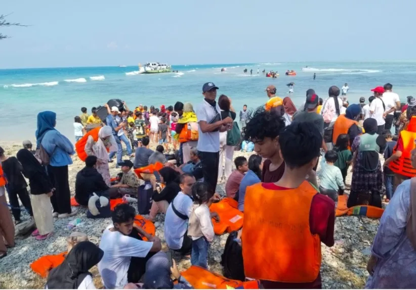 Dishub DKI Bantu Evakuasi KM Makmur Jaya, Seluruh Penumpang Selamat