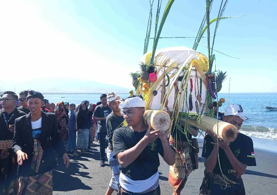 Tetulak Tamperan: Perjanjian Antara Manusia Dengan Raja Laut