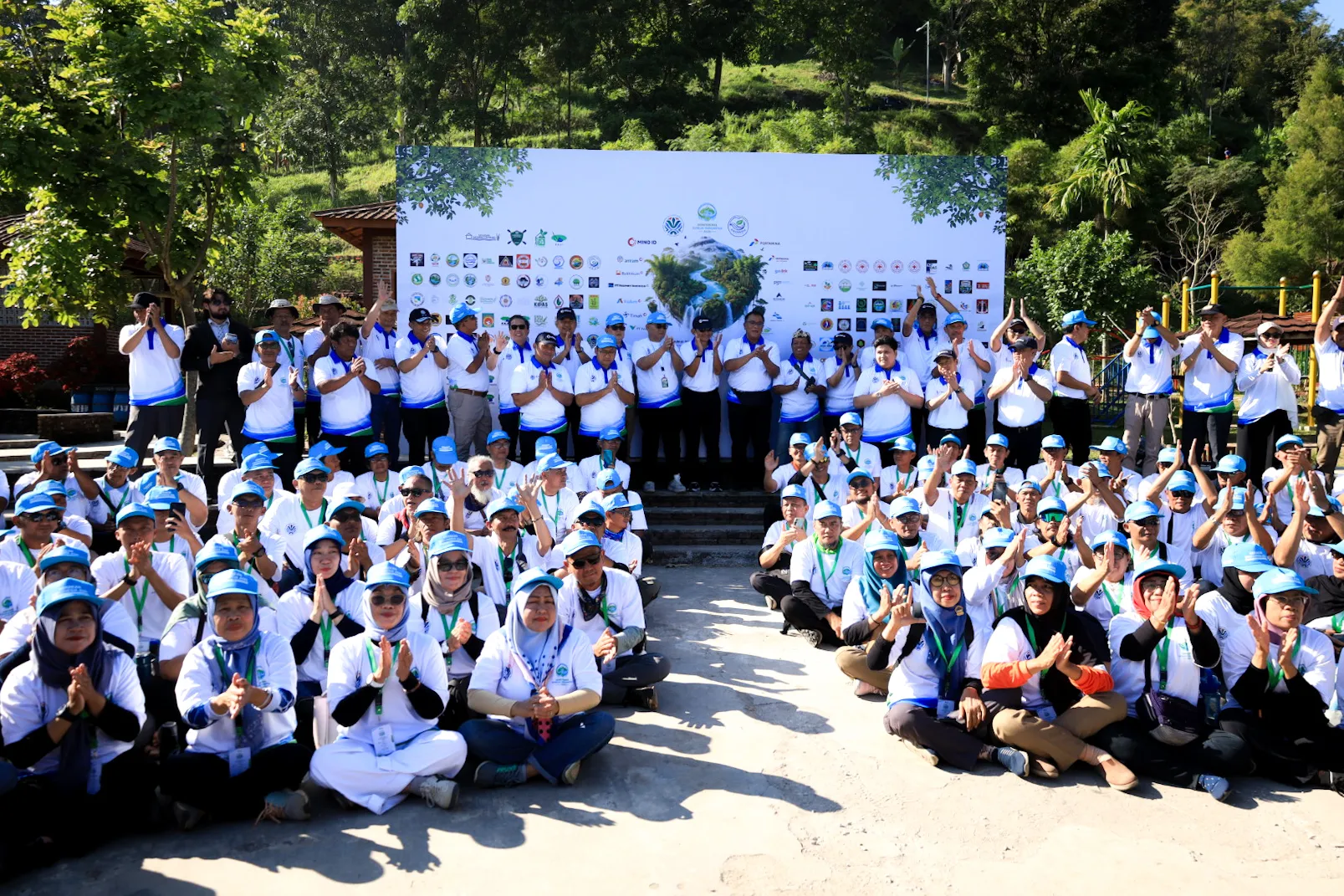 Menteri LH Mengaku Sering Malu Sendiri Melihat Inisiatif Masyarakat Dalam Menjaga Lingkungan