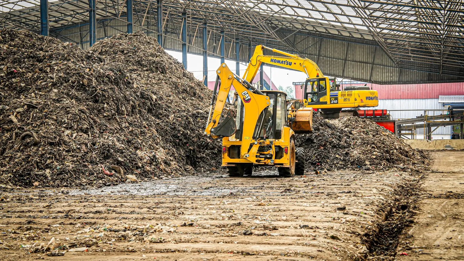 Menteri LH Tegaskan Pilah Sampah Harus 100% Tuntas di Tingkat Kelurahan