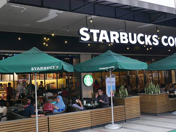 Krisis Makna di Balik Identitas Starbucks di Era Digital